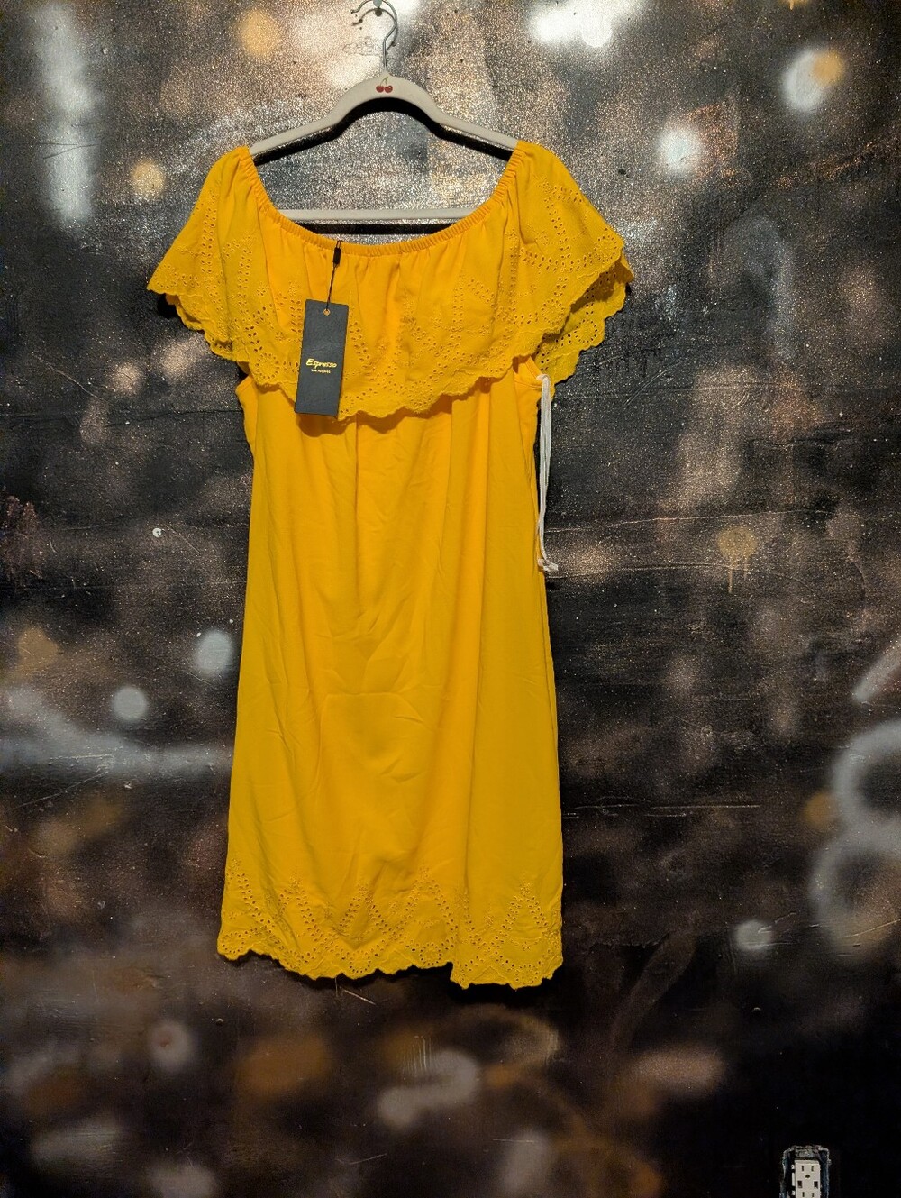 ​NWT Espresso Los Angeles Yellow Off-The-Shoulder Eyelet Dress – Size 1X